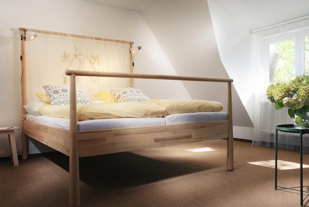 Kastiel Cicmany Hotel Екстериор снимка
